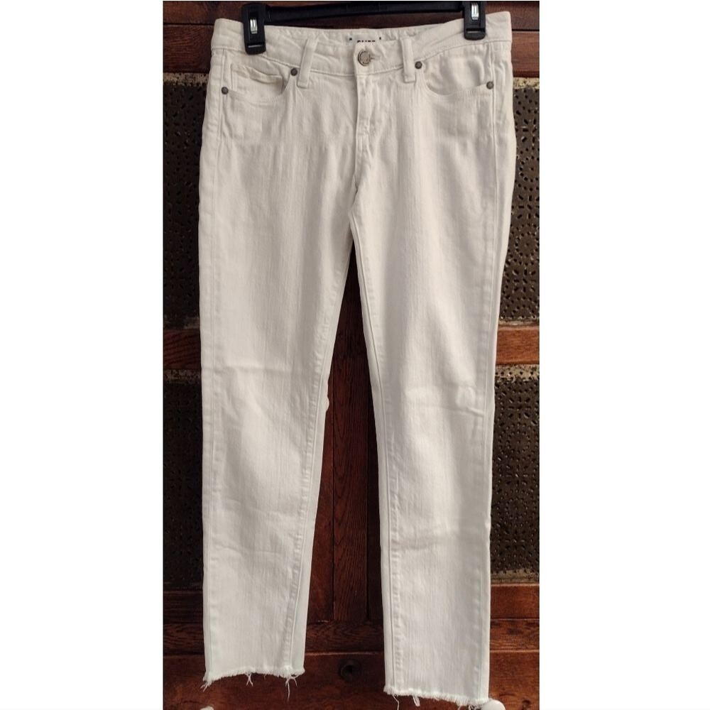 PAIGE Skyline Skinny Jean with Raw Hem, Size 26, White